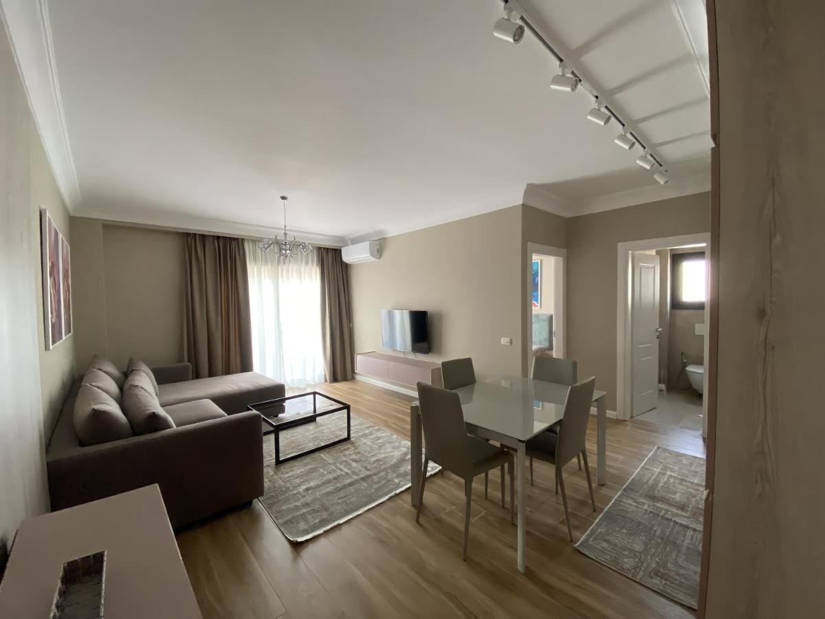 Blissful Apartments Sarandë Esterno foto