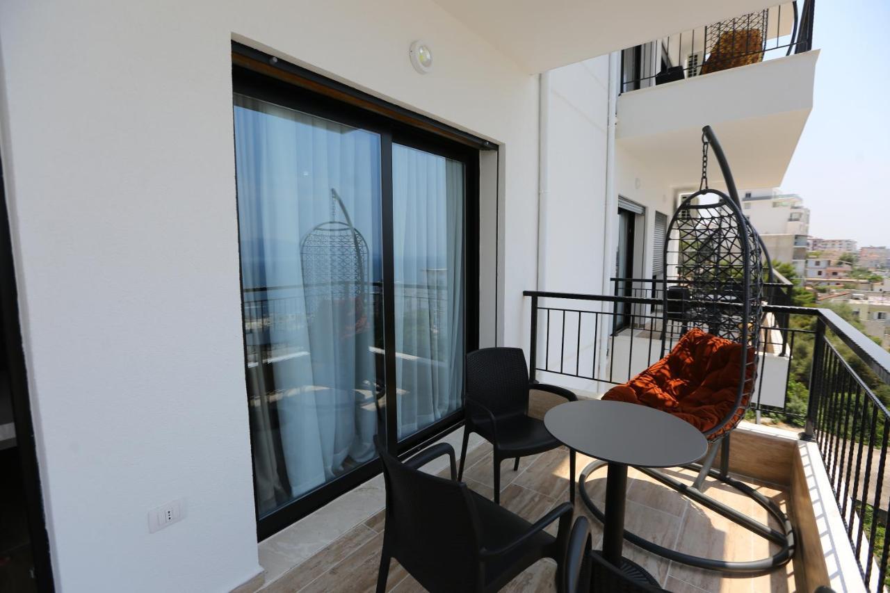 Blissful Apartments Sarandë Esterno foto