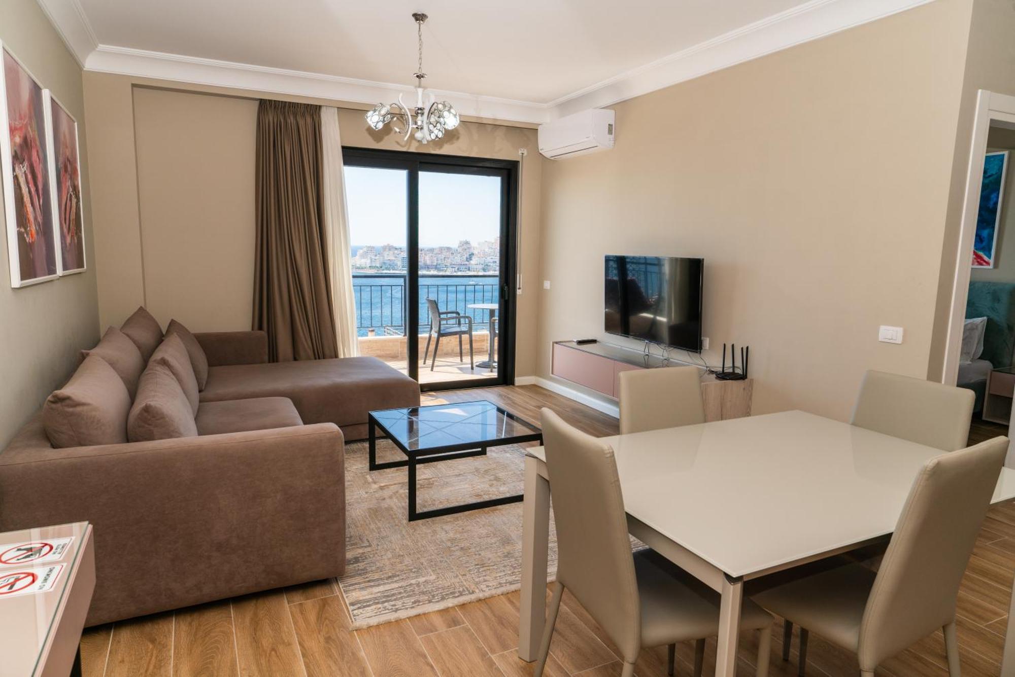 Blissful Apartments Sarandë Esterno foto