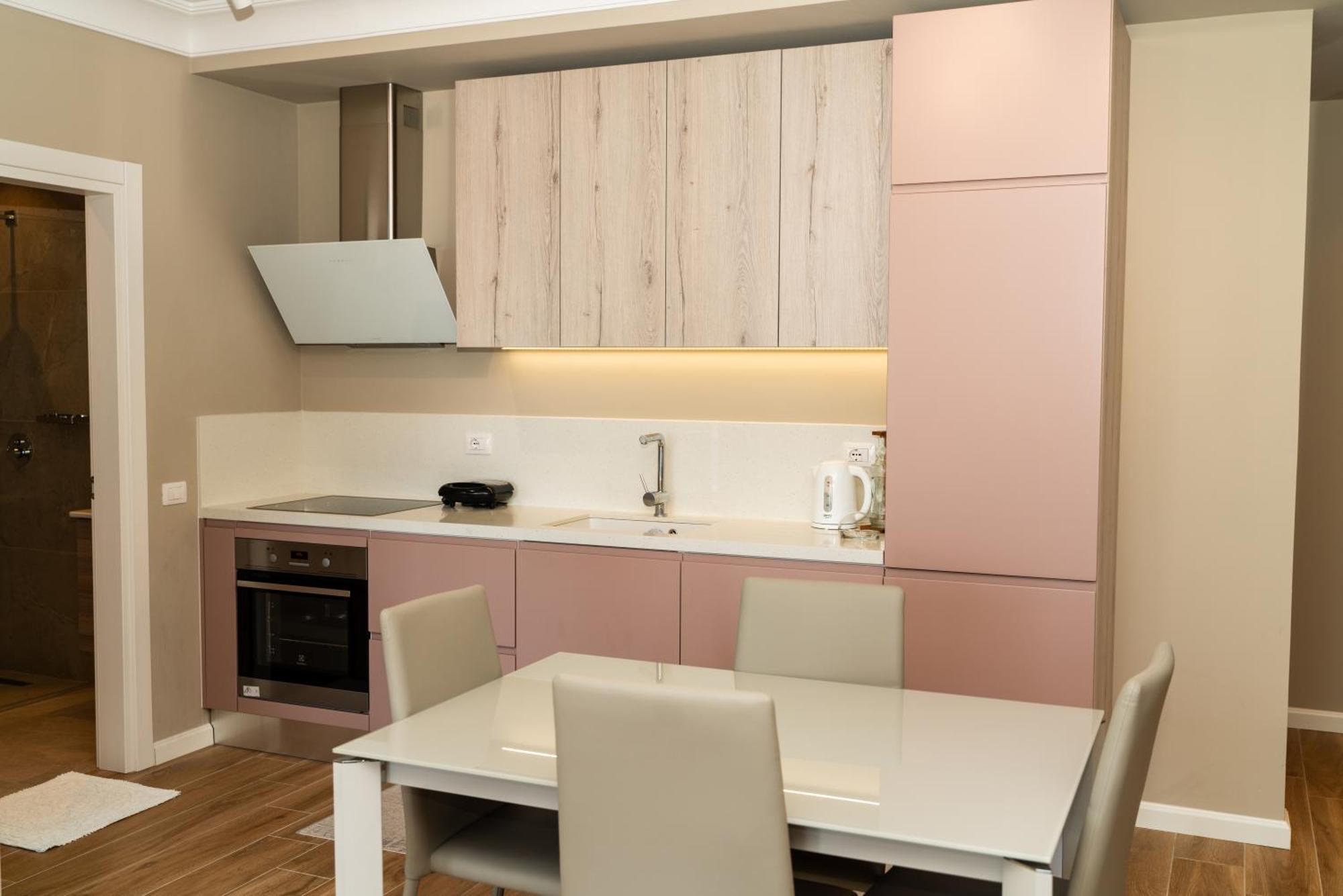 Blissful Apartments Sarandë Esterno foto